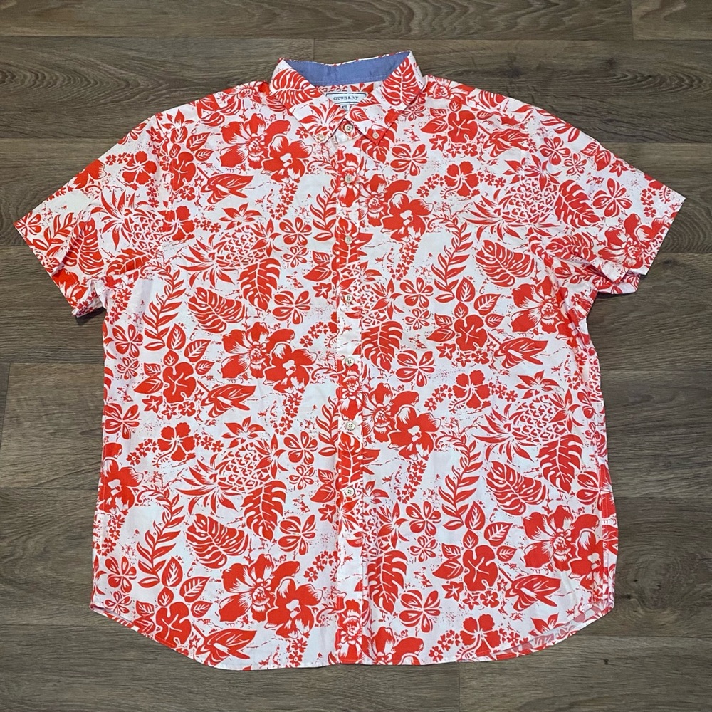 Crown & Ivy Hawaiian Men’s Casual Button Down